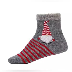 Northeast Outfitters Youth Cozy Cabin Socks Gray and Red Striped Size 10k-4